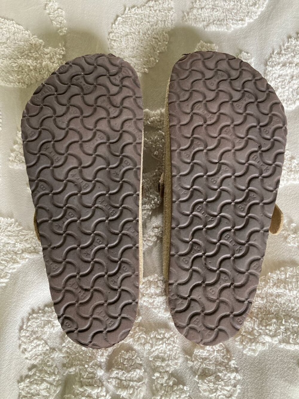 Birkenstock Boston Softbed, Taupe, size 38, Ladies size 7, Regular/Wide - Picture 4 of 10